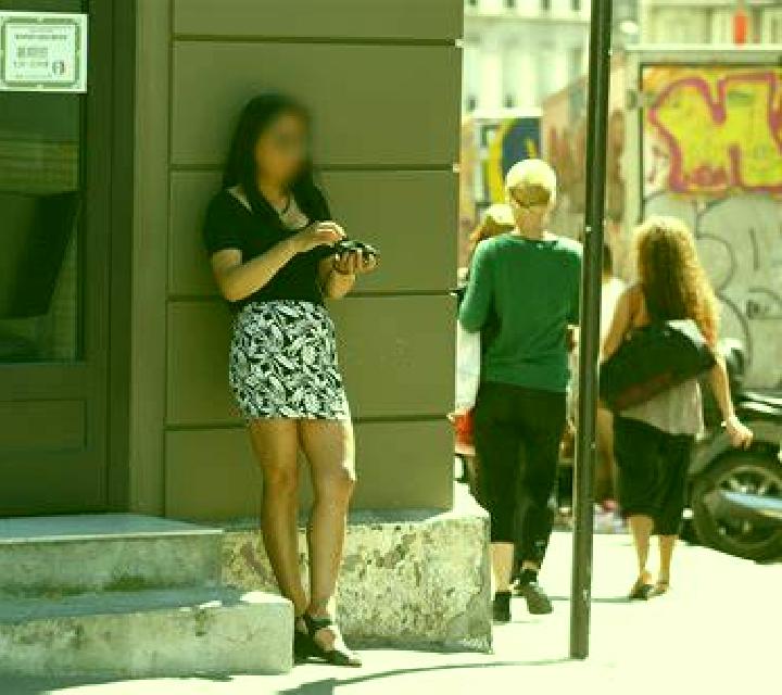 Alejandra, 33, acompañante pelirroja de ojos grises y etnia mezcla basada en Saulkrasti. Ofrece Noche completa, Parejas, Dominación, Chica de fiesta. Disponi...