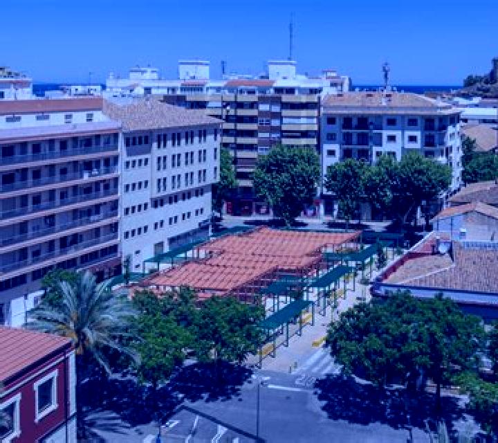 Alejandra, 38, acompañante rubia platino de ojos azules y etnia mediterránea basada en Silvano Pietra. Ofrece Noche completa, Striptease, Masaje erótico. Dis...