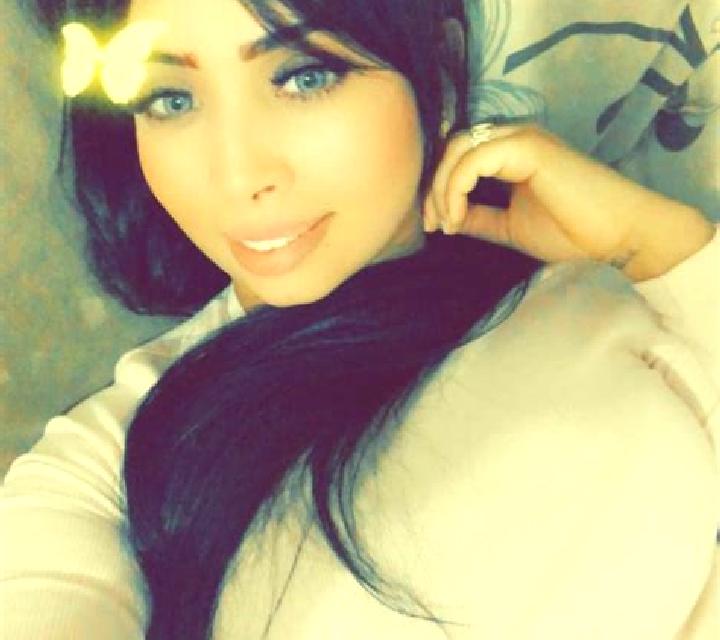Andrea, 22, acompañante negra de ojos oscuros y etnia oriente medio basada en Cocorastii Grind. Ofrece Masaje, Noche completa, Experiencia de novia, Tríos / ...