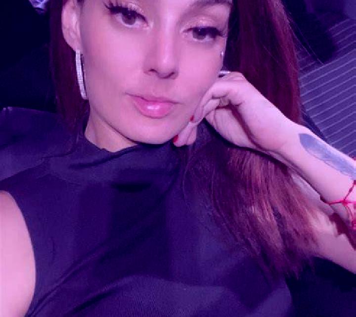 Antonella, 39, acompañante rubia de ojos azules y etnia mezcla basada en Creve Coeur. Ofrece Tantra, Masaje, Griego (anal). Disponible en domicilio y visita,...