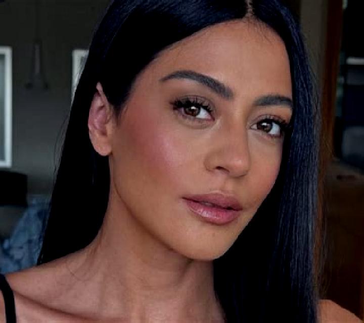 Aurora, 33, acompañante castaño claro de ojos avellana y etnia india basada en Anarita. Ofrece Experiencia de novia, Parejas, Chica de fiesta, Masaje, 69. Di...