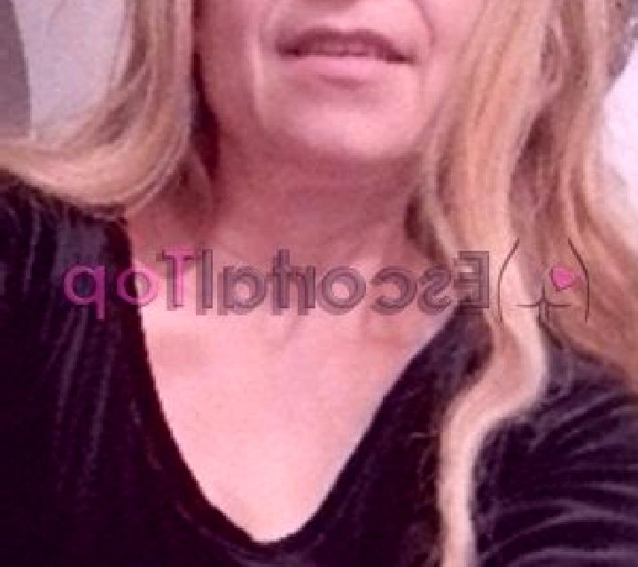 Aurora, 37 — Escort en Tujering, Gambia