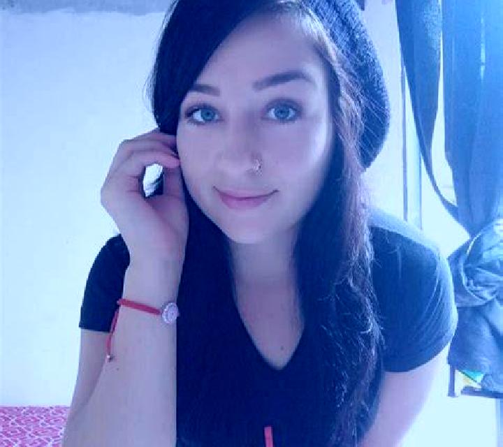 Bianca, 20, acompañante pelirroja de ojos verdes y etnia caucásica basada en Nola. Ofrece Griego (anal), Experiencia de novia, BDSM, Tríos / dúos. Disponible...