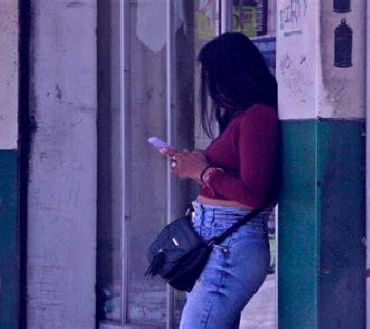 Blanca, 30, acompañante rubia de ojos ámbar y etnia latina basada en Weisen. Ofrece Beso francés profundo, Masaje erótico, Chica de fiesta, Striptease. Dispo...