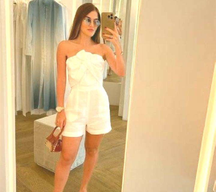 Carla, 30, acompañante morena de ojos oscuros y etnia latina basada en Bambous. Ofrece Griego (anal), GFE (Experiencia de novia), Juego de roles. Disponible ...