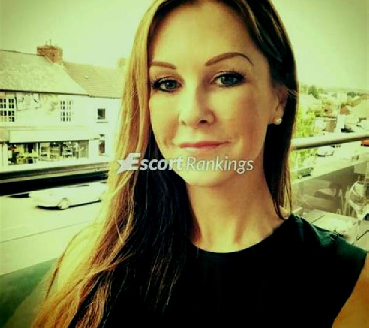 Carmen, 24 — Escort en Koungou, Mayotte
