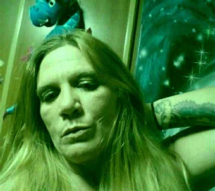 Cielo, 29, acompañante rubia de ojos ámbar y etnia eslava basada en Iten. Ofrece GFE (Experiencia de novia), BDSM, 69. Disponible en domicilio y visita, cita...