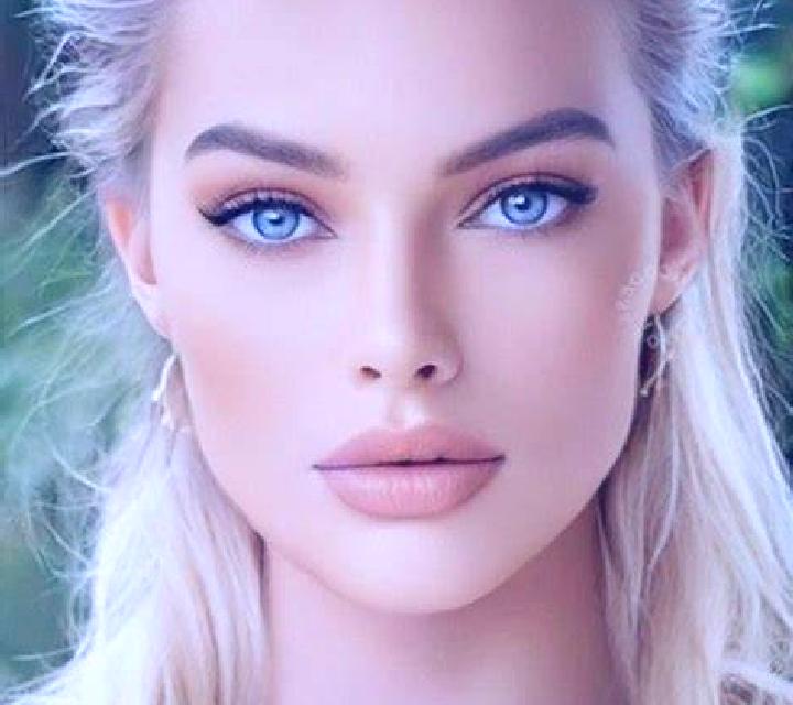 Claudia, 23 — Escort en Tandai, Islas Salomón
