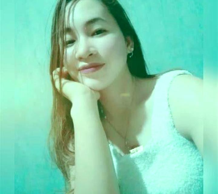 Claudia, 27, acompañante pelirroja de ojos marrones y etnia latina basada en Phung. Ofrece Hasta el final (CIM), Cita de cena. Disponible en domicilio y visi...