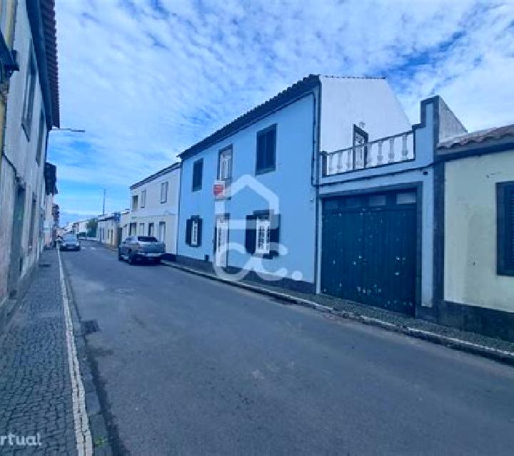 Claudia, 38, acompañante castaña de ojos avellana y etnia mezcla basada en Sek ot a. Ofrece Tantra, Striptease, GFE (Experiencia de novia). Disponible en dom...