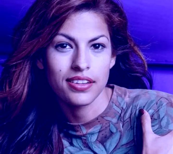Cristina, 26, acompañante morena de ojos grises y etnia mezcla basada en Zhangmutou. Ofrece BDSM, Griego (anal), Juego de roles, Francés natural, Tríos / dúo...
