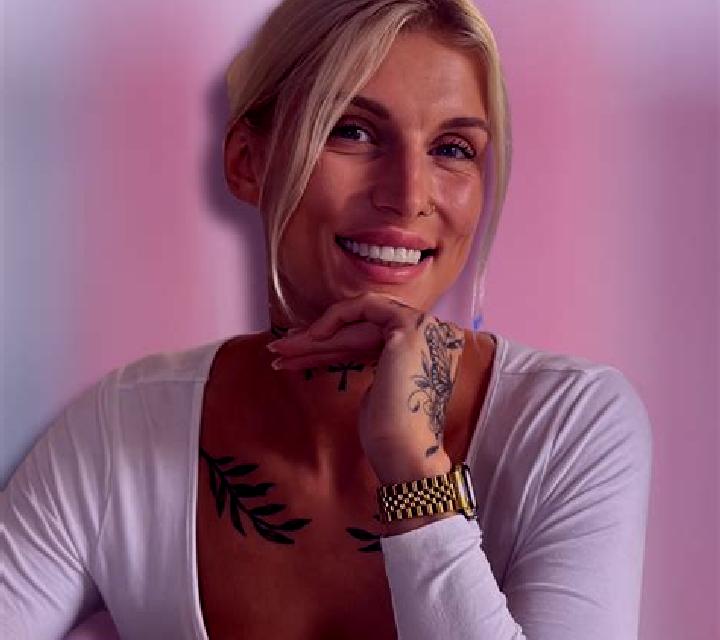 Cristina, 29 — Escort en Kamionka, Polonia