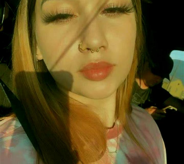Diana, 20, acompañante pelirroja de ojos verdes y etnia india basada en Beja. Ofrece Fetiche, Griego (anal), Masaje erótico, Chica de fiesta, Experiencia de ...