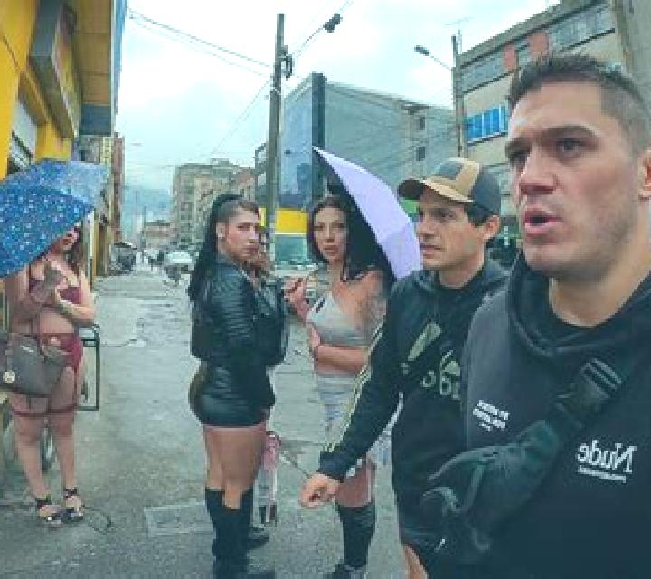 Elena, 25, acompañante morena de ojos grises y etnia caribeña basada en Antananarivo. Ofrece Cita de cena, Hasta el final (CIM), Fetiche, Parejas, Tantra. Di...