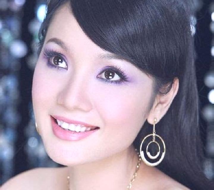 Elena, 33 — Escort en Parvomay, Bulgaria