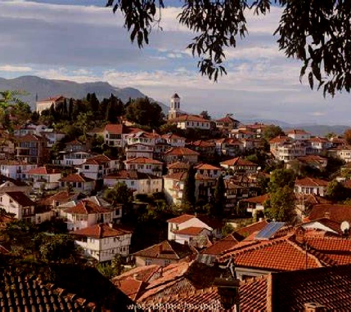 escort Korce