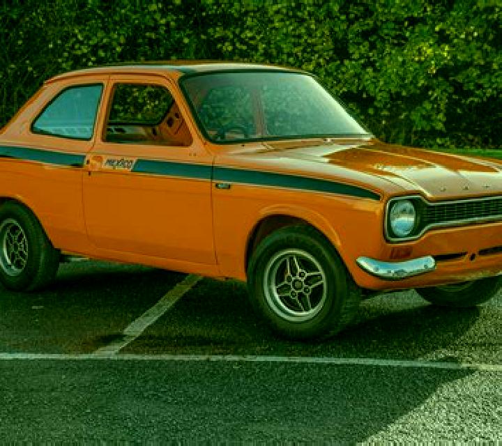 escort Moussouminien