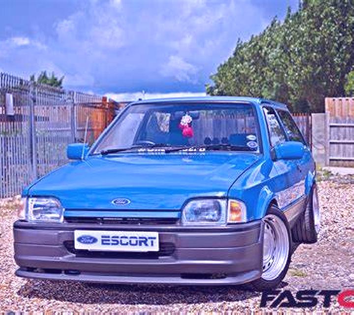 escort Walakeri