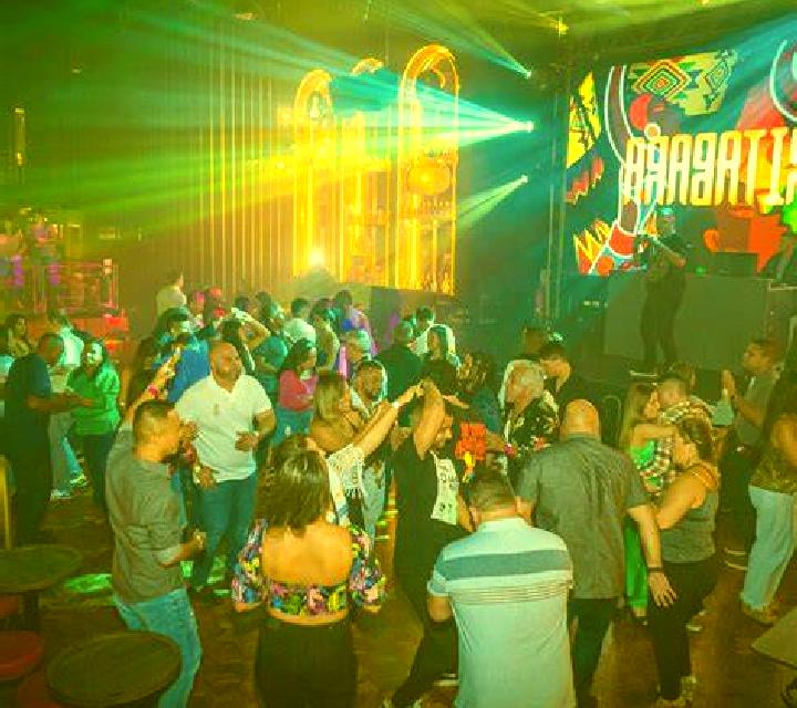 Escorts Bossangoa, República Centroafricana — Chicas y putas locales