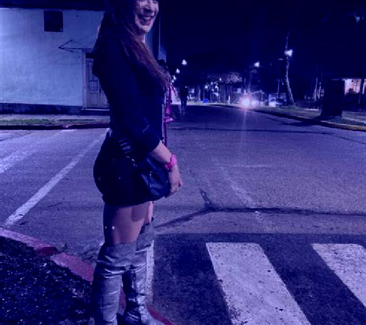 Escorts Riverview, Canadá — Chicas y putas locales