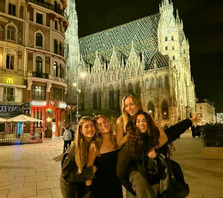 Estrella, 24, acompañante rubia de ojos grises y etnia latina basada en Bodo. Ofrece Beso francés profundo, Fetiche, Tantra, Hasta el final (CIM), Francés na...