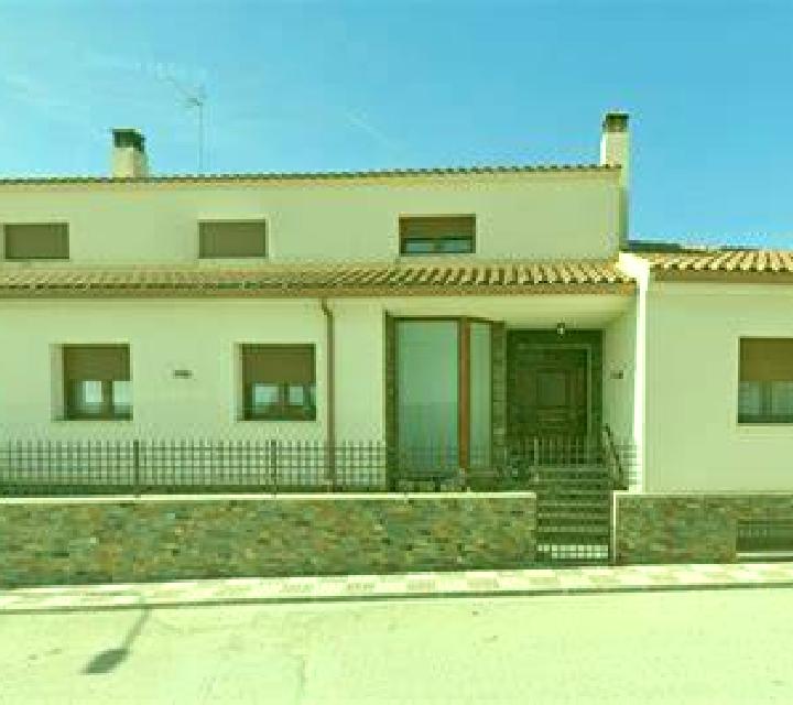 Estrella, 26, acompañante pelirroja de ojos avellana y etnia mediterránea basada en Janahyr. Ofrece Dominación, Francés natural, Fetiche. Disponible en domic...