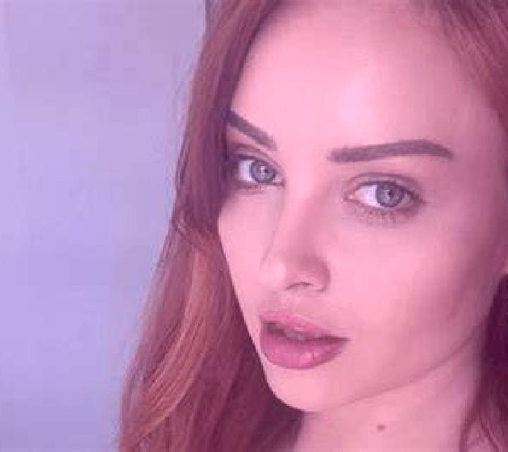 Giulia, 32, acompañante pelirroja de ojos grises y etnia latina basada en Agrement. Ofrece Dominación, GFE (Experiencia de novia), Francés natural, Experienc...