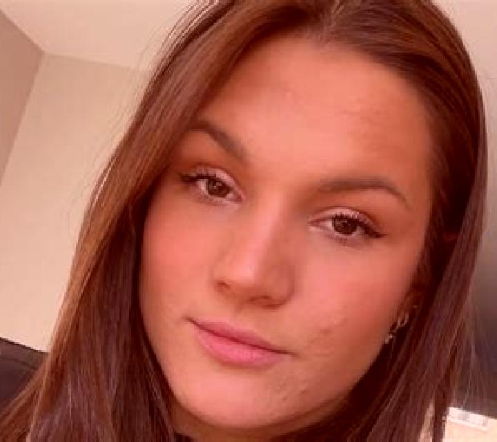 Irene, 32, acompañante morena de ojos ámbar y etnia latina basada en Dargaville. Ofrece Beso francés profundo, Masaje, Parejas, Experiencia de novia, Stripte...