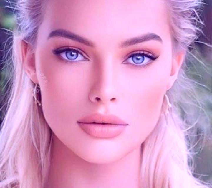 Laia, 20, acompañante negra de ojos ámbar y etnia caucásica basada en Dewey-Humboldt. Ofrece Parejas, Hasta el final (CIM), Francés natural. Disponible en do...