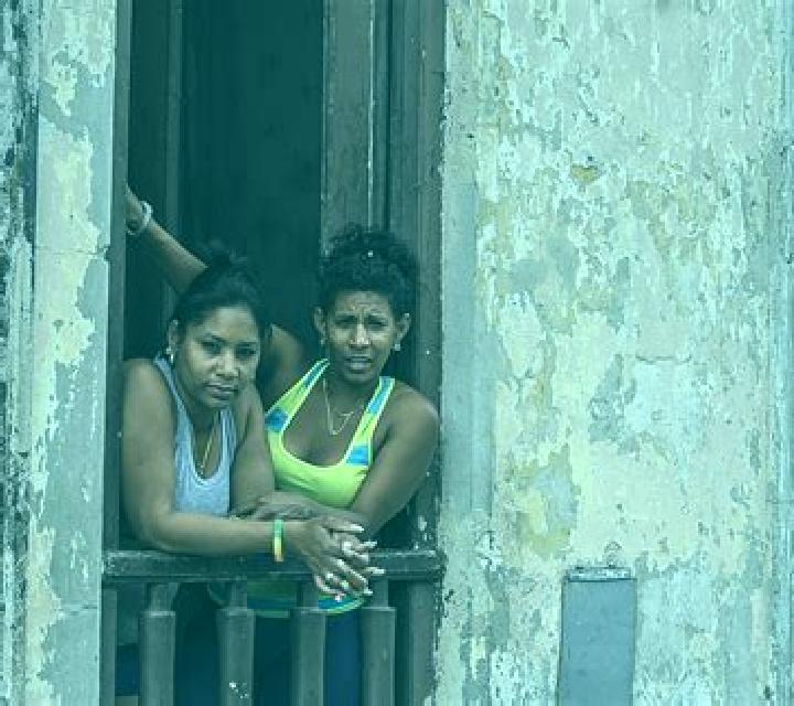 Laia, 37, acompañante castaña de ojos oscuros y etnia india basada en San Alejo. Ofrece Dominación, Tríos / dúos, Juego de roles, Beso francés profundo. Disp...