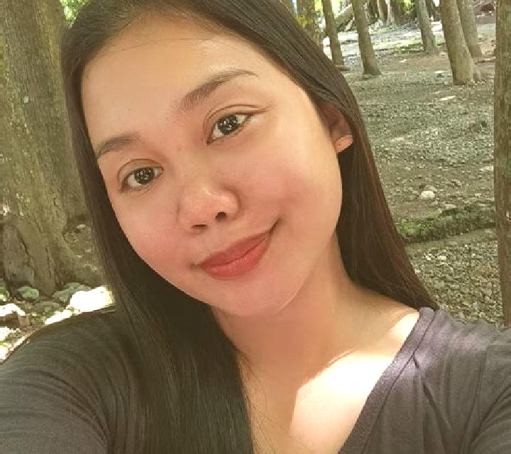 Lola, 20, acompañante castaño claro de ojos ámbar y etnia mezcla basada en Pastorano. Ofrece Acompañante de viaje, Chica de fiesta, Striptease, 69, Griego (a...
