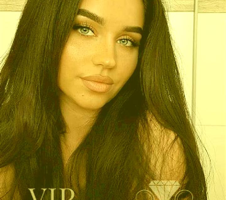 Lola, 23, acompañante castaña de ojos marrones y etnia india basada en Reboucas. Ofrece Masaje, Fetiche, Masaje erótico. Disponible en domicilio y visita, ci...