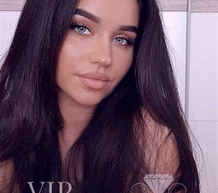Lucía, 30, acompañante morena de ojos oscuros y etnia latina basada en Pemagatshel. Ofrece Acompañante de viaje, Masaje de próstata, Hasta el final (CIM). Di...