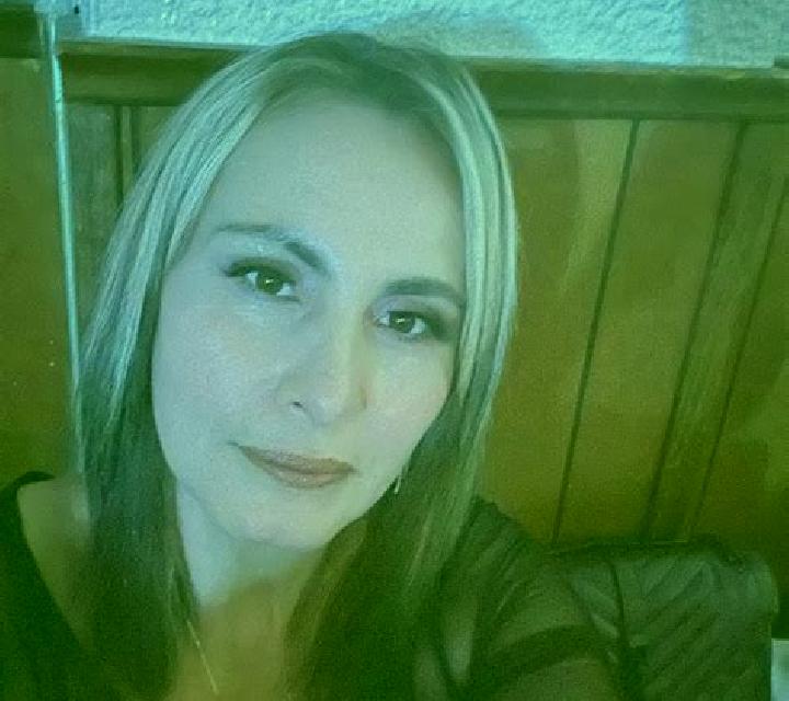 Lucía, 35, acompañante morena de ojos ámbar y etnia india basada en Gahini. Ofrece GFE (Experiencia de novia), Masaje de próstata, Juego de roles. Disponible...