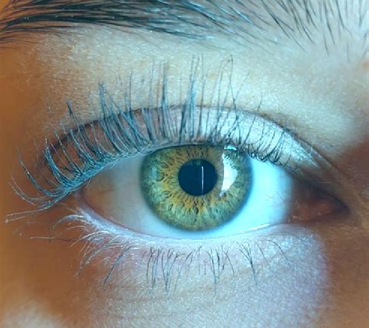 Manuela, 27, acompañante rubia platino de ojos grises y etnia caucásica basada en Teyateyaneng. Ofrece Griego (anal), Fetiche, Tríos / dúos, Parejas, Francés...