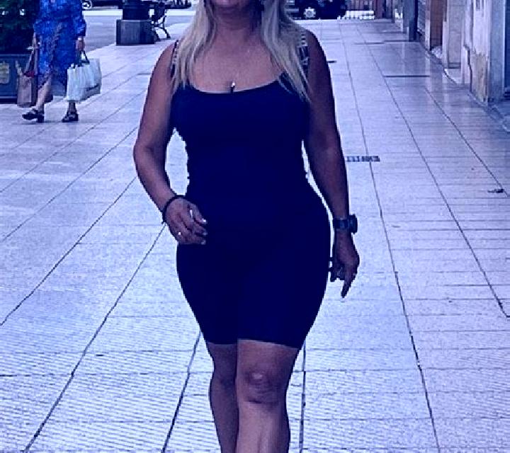 Martina, 37, acompañante pelirroja de ojos avellana y etnia latina basada en Amaigbo. Ofrece BDSM, Cita de cena, Tríos / dúos, Chica de fiesta, Hasta el fina...
