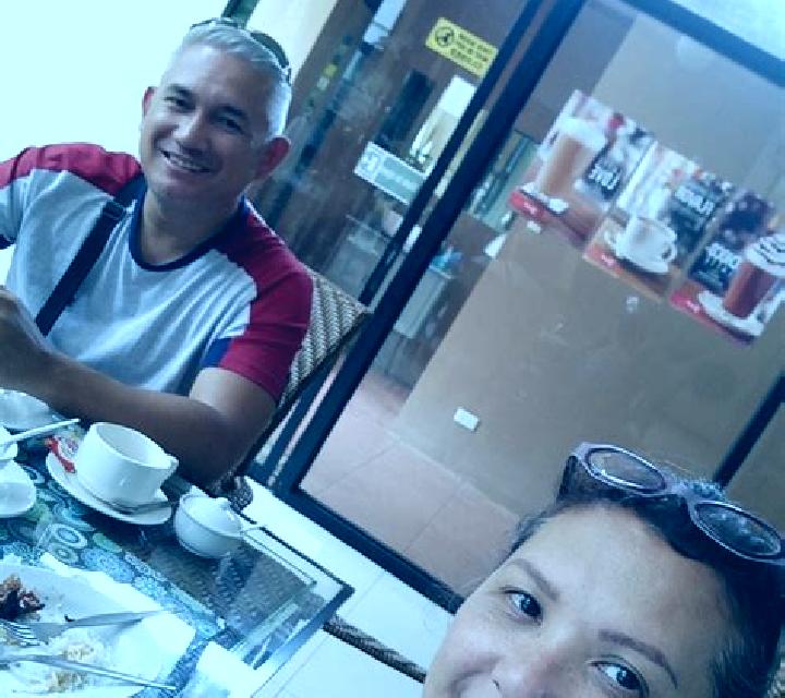 Miriam, 38, acompañante negra de ojos ámbar y etnia negra basada en Kandor. Ofrece Fetiche, 69, Masaje de próstata, Parejas. Disponible en domicilio y visita...