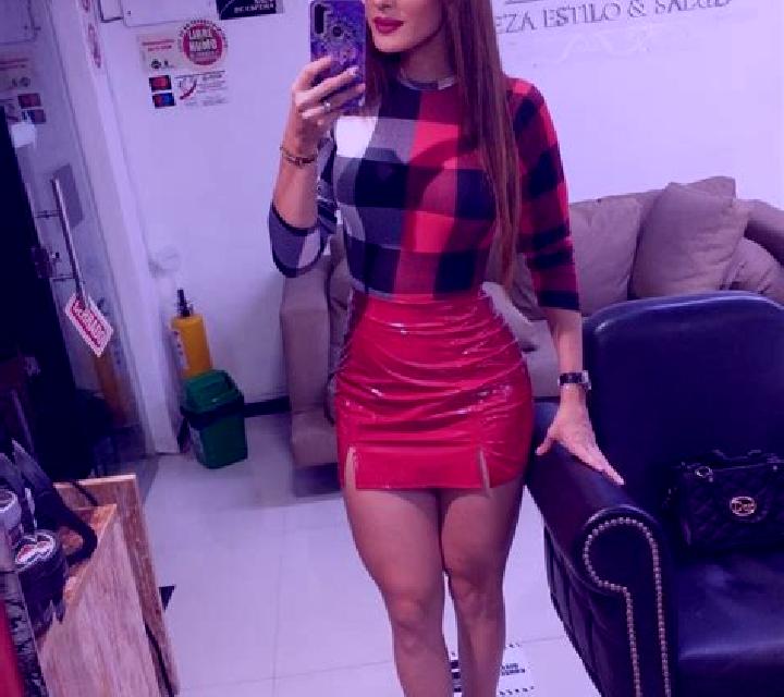 Ángela, 20, acompañante rubia de ojos grises y etnia mezcla basada en Calabar. Ofrece Masaje de próstata, Noche completa, Masaje. Disponible en domicilio y v...