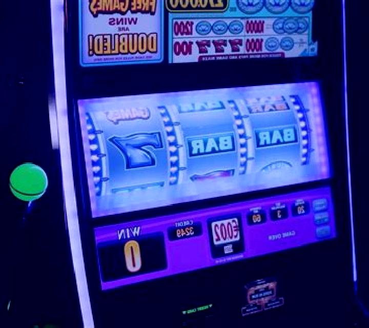 Ángela, 37, acompañante morena de ojos ámbar y etnia mediterránea basada en Santa Isabel. Ofrece Chica de fiesta, Beso francés profundo, BDSM, 69. Disponible...