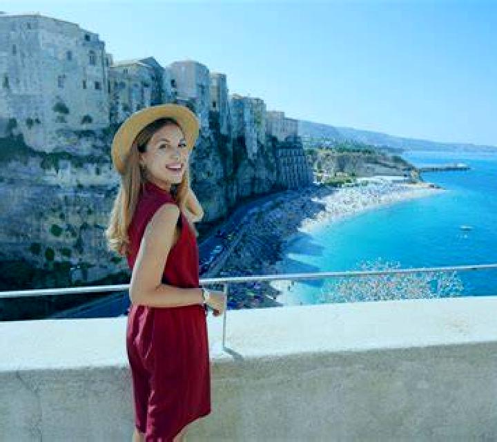 Noa, 28 — Escort en Douglas, Canadá