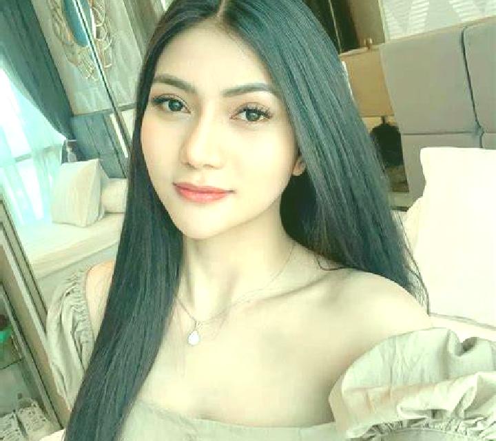 Nora, 25 — Escort en Kacergine, Lituania