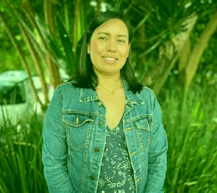 Paula, 35, acompañante pelirroja de ojos marrones y etnia oriente medio basada en Pont-Audemer. Ofrece Masaje de próstata, Francés natural, Acompañante de vi...