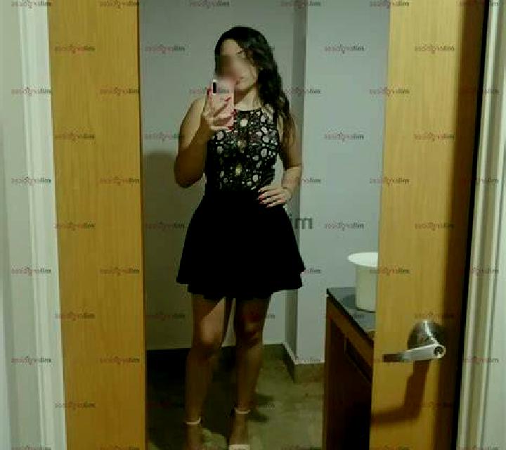 Rosa, 24, acompañante morena de ojos marrones y etnia caucásica basada en Fuentes de Jiloca. Ofrece Cita de cena, Francés natural, Masaje erótico. Disponible...