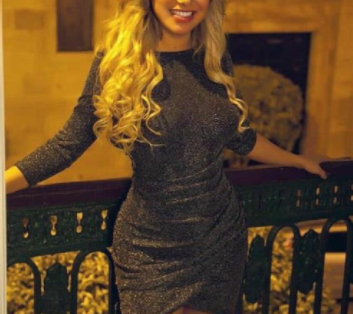 Salma, 23, acompañante castaño claro de ojos marrones y etnia mezcla basada en Ayer Hitam. Ofrece Chica de fiesta, Francés natural, Parejas. Disponible en do...