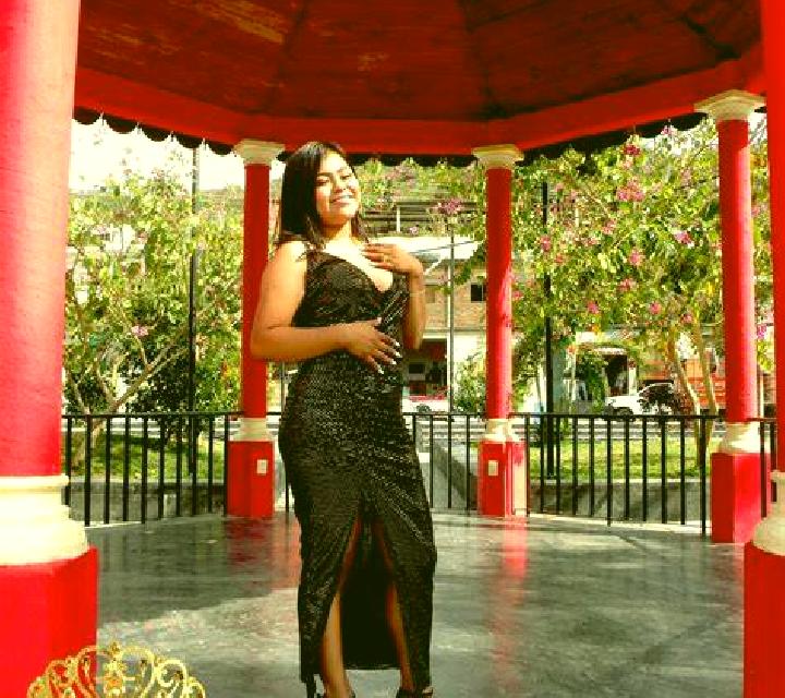 Salma, 32, acompañante morena de ojos grises y etnia oriente medio basada en Chaparral. Ofrece GFE (Experiencia de novia), Tríos / dúos, 69. Disponible en do...