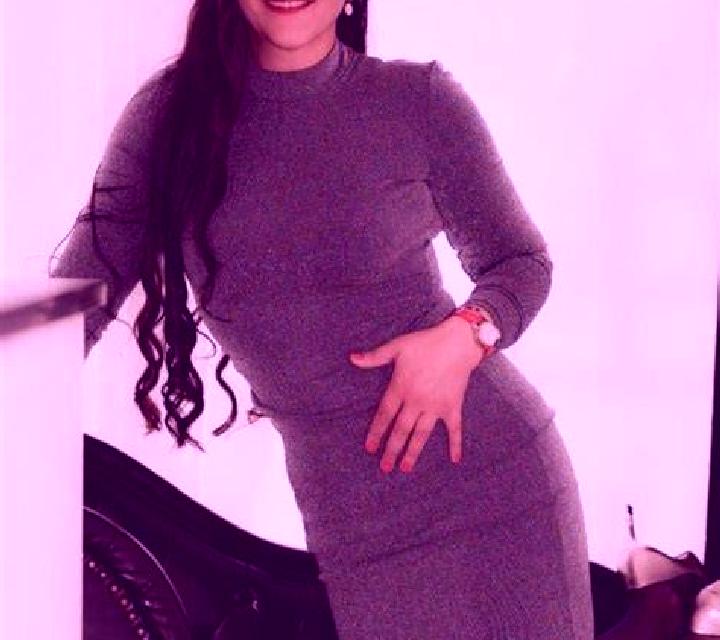 Salma, 39, acompañante rubia platino de ojos oscuros y etnia europea basada en Vila Verde dos Francos. Ofrece Parejas, Striptease, Fetiche, GFE (Experiencia ...