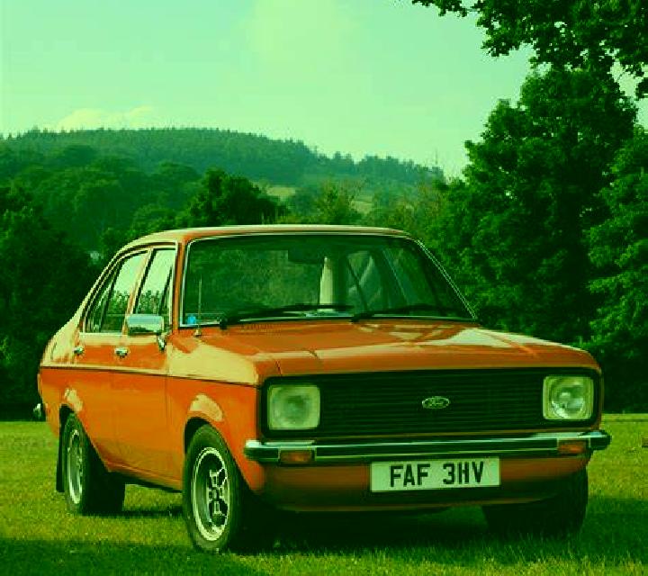 Sofía, 33, acompañante castaña de ojos avellana y etnia mediterránea basada en Myloi. Ofrece Cita de cena, BDSM, Juego de roles. Disponible en domicilio y vi...