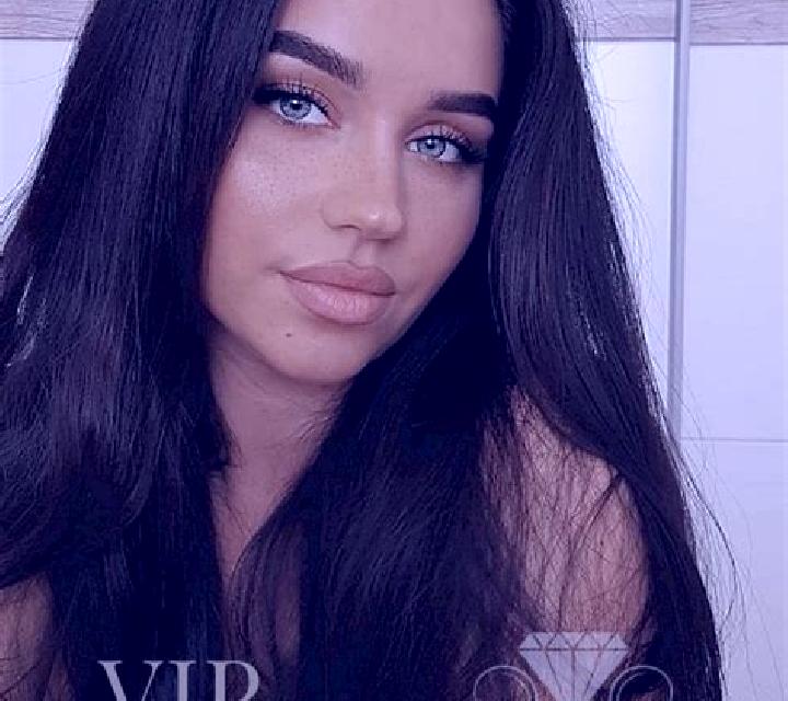 Valentina, 37 — Escort en Breno, Italia