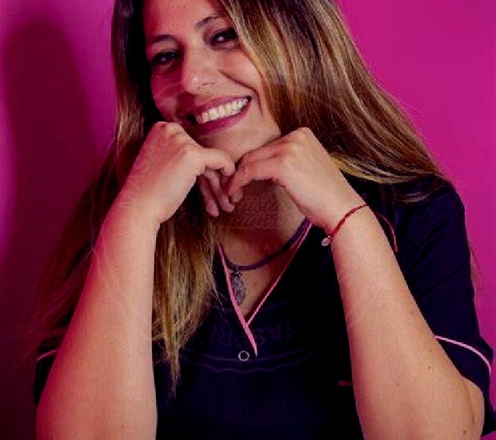 Valeria, 30, acompañante negra de ojos ámbar y etnia india basada en Equador. Ofrece Striptease, Masaje erótico, Francés natural, Fetiche, BDSM. Disponible e...