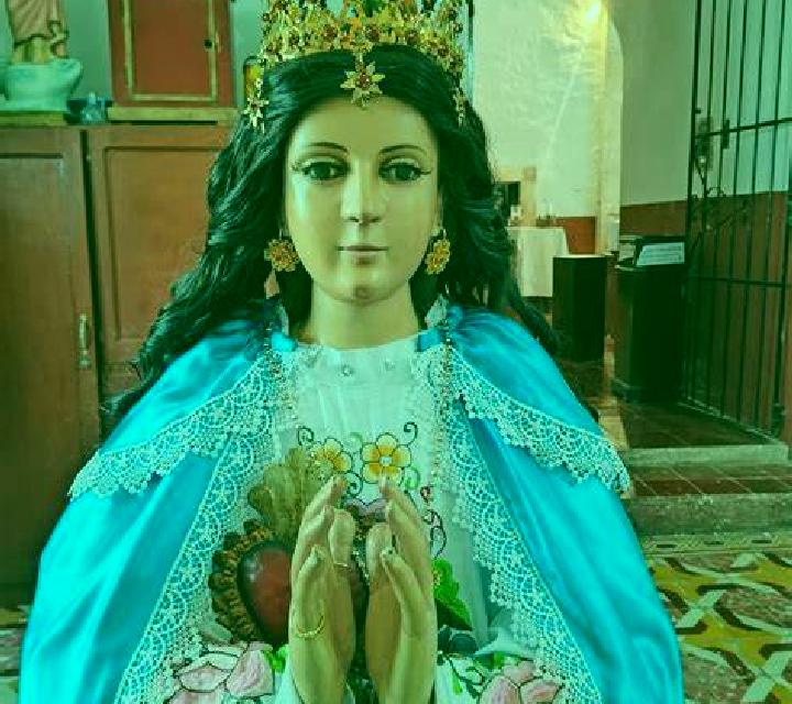 Verónica, 36, acompañante pelirroja de ojos verdes y etnia caucásica basada en Secemin. Ofrece Chica de fiesta, Masaje de próstata, Noche completa. Disponibl...